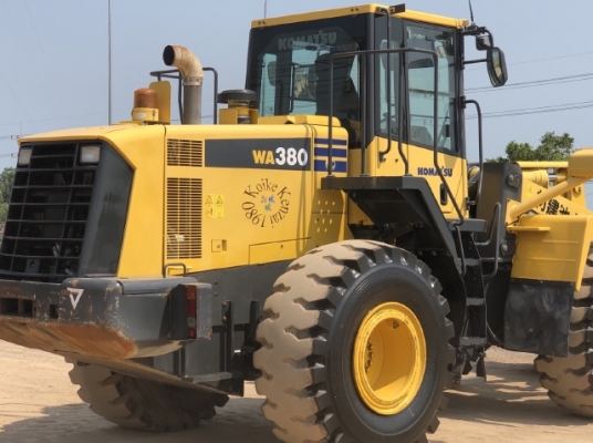 ขายรถตักล้อยาง KOMATSU WA380-6 ปี 2013 นำเข้าเองจากญี่ปุ่น สภาพสวยพร้อมใช้งาน มีVDOการทำงานครับ