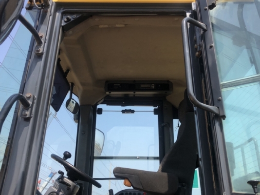 ขายรถตักล้อยาง KOMATSU WA380-6 ปี 2013 นำเข้าเองจากญี่ปุ่น สภาพสวยพร้อมใช้งาน มีVDOการทำงานครับ