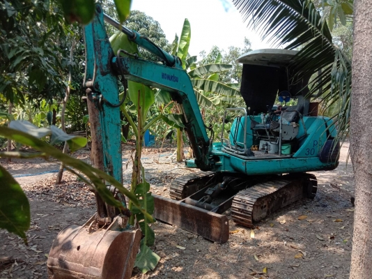 KOMATSU PC30-7 สภาพสวยพร้อมใช้งานคอม10,000 ราคาไปต่อรองกันเอง KOMATSU PC30-7 สภาพสวยพร้อมใช้งานคอม10,000 ราคาไปต่อรองกันเอง