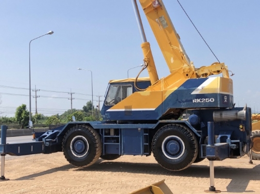 ขายรถเครน KOBELCO RK250 (ขนาด 25 ตัน) นำเข้าเองจากญี่ปุ่น สภาพสวยพร้อมใช้งาน มีVDOการทำงานครับ ขายรถเครน KOBELCO RK250 (ขนาด 25 ตัน) นำเข้าเองจากญี่ปุ่น สภาพสวยพร้อมใช้งาน มีVDOการทำงานครับ