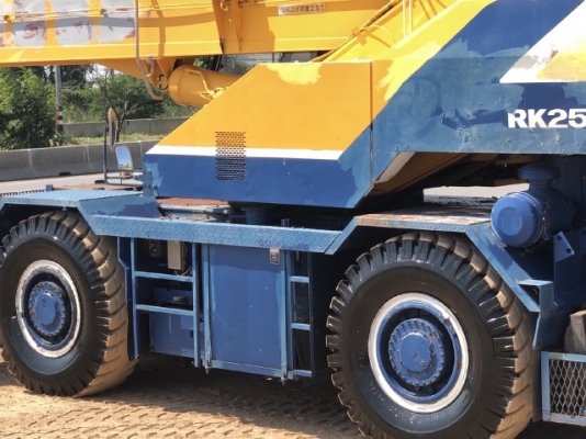ขายรถเครน KOBELCO RK250 (ขนาด 25 ตัน) นำเข้าเองจากญี่ปุ่น สภาพสวยพร้อมใช้งาน มีVDOการทำงานครับ ขายรถเครน KOBELCO RK250 (ขนาด 25 ตัน) นำเข้าเองจากญี่ปุ่น สภาพสวยพร้อมใช้งาน มีVDOการทำงานครับ