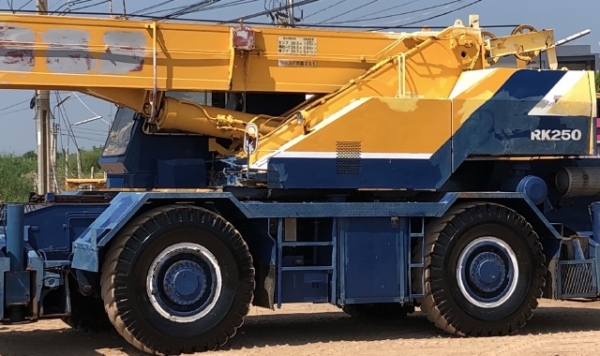 ขายรถเครน KOBELCO RK250 (ขนาด 25 ตัน) นำเข้าเองจากญี่ปุ่น สภาพสวยพร้อมใช้งาน มีVDOการทำงานครับ ขายรถเครน KOBELCO RK250 (ขนาด 25 ตัน) นำเข้าเองจากญี่ปุ่น สภาพสวยพร้อมใช้งาน มีVDOการทำงานครับ