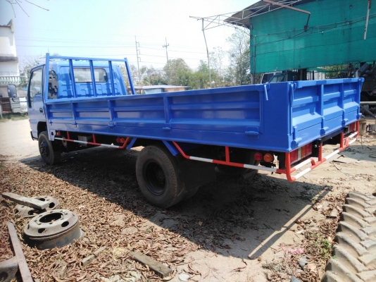 ขายรถบรรทุกหกล้อ ขายรถบรรทุกหกล้อ