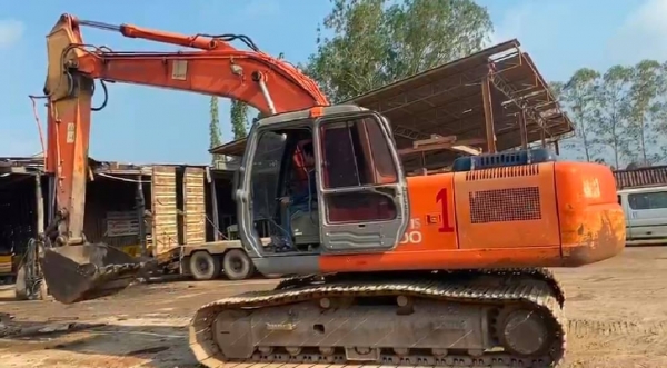 ้HITACHI ZX200-1