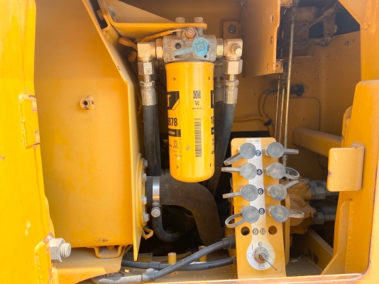 Caterpillar D3G ปี2007 นำเข้าจากญี่ปุ่น