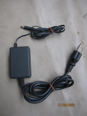Ac/Dc Adapter 12 V สภาพใช้งานได้ปกติ จำนวน 3 ตัว (มัดรวม)
