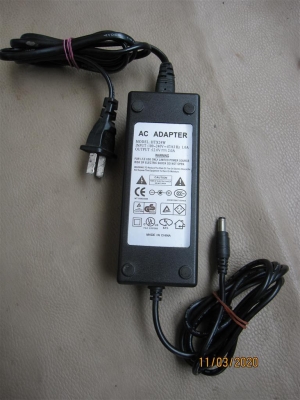 Ac/Dc Adapter 12 V สภาพใช้งานได้ปกติ จำนวน 3 ตัว (มัดรวม) Ac/Dc Adapter 12 V สภาพใช้งานได้ปกติ จำนวน 3 ตัว (มัดรวม)