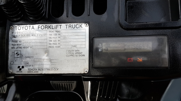 ขายรถยกโฟล์คลิฟท์ toyota ขนาด 2.5ตันเสา 2 ท่อน สูง 4 เมตร สภาพดีค่ะ 0844591695 เหมี๋ยวค่ะ ขายรถยกโฟล์คลิฟท์ toyota ขนาด 2.5ตันเสา 2 ท่อน สูง 4 เมตร สภาพดีค่ะ 0844591695 เหมี๋ยวค่ะ