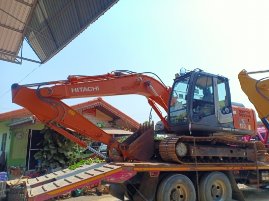 ขาย HITACHI ZX120-3. เก่านอกแท้  แทรคใหญ่  มีลายแย๊ก 5พันกว่าๆๆชั่วโมง  โทร 089-3818694 จ๊อย