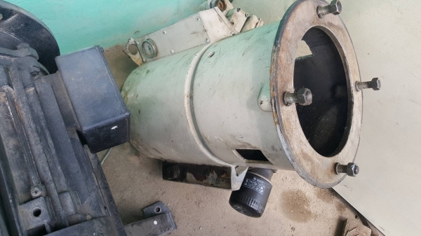 ปั้มสกรู ขนาด 15 แรงครบชุด ตามสภาพ