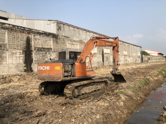 ขายแบคโคร HITASHI EX100 สภาพสวยพร้อมใช้งาน เครื่องปั้มดี สนใจสอบถามไว้ใช้งาน 093 0764943 K ตั้ม