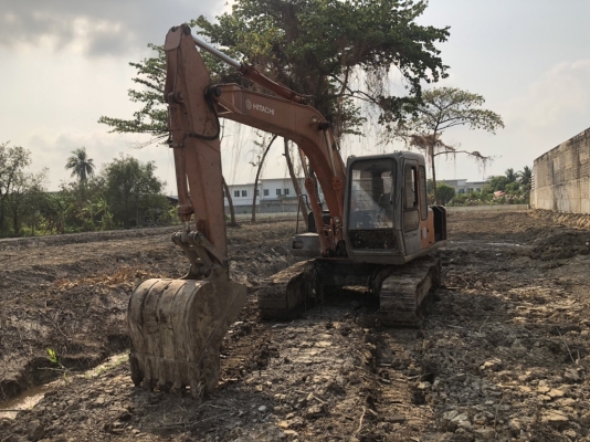 ขายแบคโคร HITASHI EX100 สภาพสวยพร้อมใช้งาน เครื่องปั้มดี สนใจสอบถามไว้ใช้งาน 093 0764943 K ตั้ม