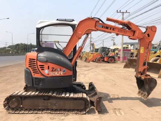 ขายรถขุด HITACHI ZX30UR (1,XXX ชั่วโมง) นำเข้าจากญี่ปุ่น สภาพสวยพร้อมใช้งาน มีVDOการทำงานครับ ขายรถขุด HITACHI ZX30UR (1,XXX ชั่วโมง) นำเข้าจากญี่ปุ่น สภาพสวยพร้อมใช้งาน มีVDOการทำงานครับ