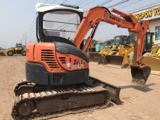 ขายรถขุด HITACHI ZX30UR (1,XXX ชั่วโมง) นำเข้าจากญี่ปุ่น สภาพสวยพร้อมใช้งาน มีVDOการทำงานครับ