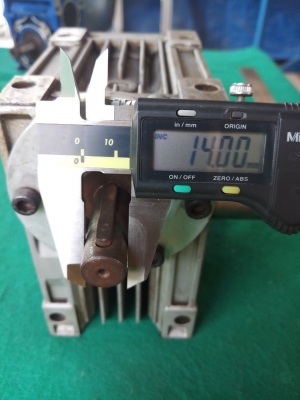 เกียร์ทด 1:60 โครงอลูมิเนียม สภาพลื่นแน่นดี เกียร์ทด 1:60 โครงอลูมิเนียม สภาพลื่นแน่นดี