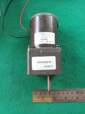 มอเตอร์เกียร์ดีซี 24V รอบ 73 rpm สภาพดี ใช้งานได้ดีปกติ มอเตอร์เกียร์ดีซี 24V รอบ 73 rpm สภาพดี ใช้งานได้ดีปกติ