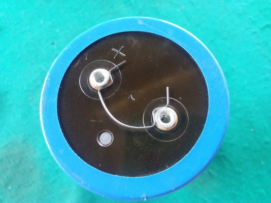 ตัวเก็บประจุ ยี่ห้อ nippon 25VDC 470000uf สภาพดี ตัวเก็บประจุ ยี่ห้อ nippon 25VDC 470000uf สภาพดี
