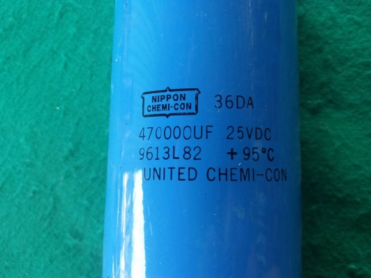 ตัวเก็บประจุ ยี่ห้อ nippon 25VDC 470000uf สภาพดี ตัวเก็บประจุ ยี่ห้อ nippon 25VDC 470000uf สภาพดี