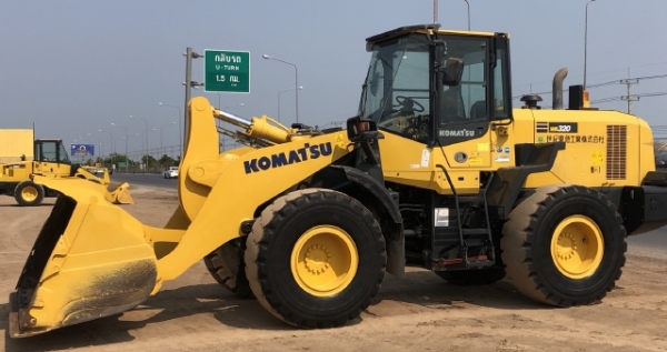 ขายรถตักล้อยาง KOMATSU WA320-7 ปี 2016 นำเข้าเองจากญี่ปุ่น สภาพสวยพร้อมใช้งาน มีVDOการทำงานครับ