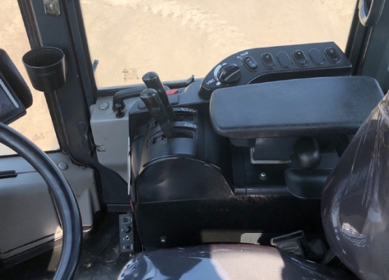 ขายรถตักล้อยาง KOMATSU WA320-7 ปี 2016 นำเข้าเองจากญี่ปุ่น สภาพสวยพร้อมใช้งาน มีVDOการทำงานครับ