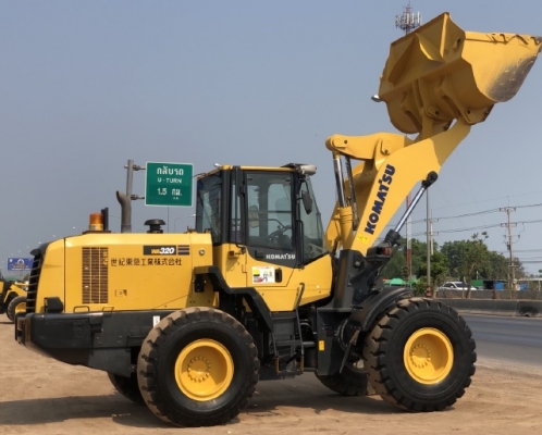 ขายรถตักล้อยาง KOMATSU WA320-7 ปี 2016 นำเข้าเองจากญี่ปุ่น สภาพสวยพร้อมใช้งาน มีVDOการทำงานครับ