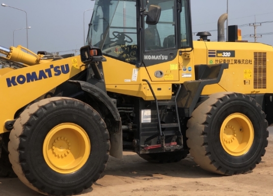 ขายรถตักล้อยาง KOMATSU WA320-7 ปี 2016 นำเข้าเองจากญี่ปุ่น สภาพสวยพร้อมใช้งาน มีVDOการทำงานครับ