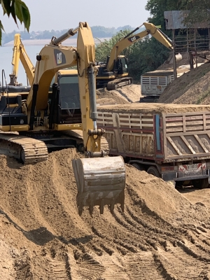 ขาย2050000มีเงิน100000ออกรถได้ขอให้เคดิตดีไฟแน้นจัดได้2000000(2ล้าน)รถแบ๊คโฮCAT320D2ชั่วโมง8พันเล่มทะเบียนพร้อมโอนขาย2050000(2ล้าน5หมื่น)ราคาเงินสดจัดไฟแน้นได้2000000(2ล้าน)คนซื้อต้องเสียค่าประกันเองถ้าเคดิตดีจัดได้2ล้านบาทพูดง่ายๆๆใช้เงิน100000(1แสน)มาเอ