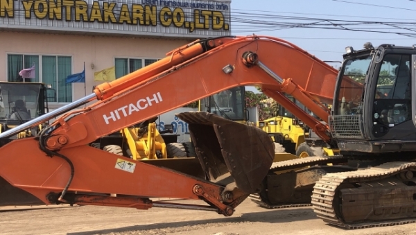 ขายรถขุด HITACHI ZX350H-3 นำเข้าเองจากญี่ปุ่น สภาพสวยพร้อมใช้งาน มีVDOการทำงานครับ