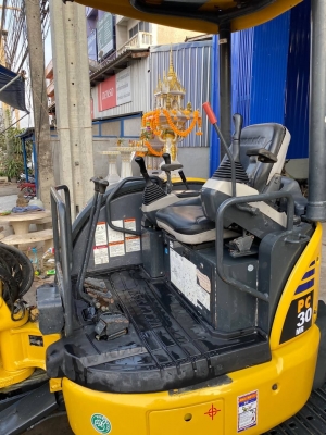 ขายดาวน์!! Komatsu PC30MR-3 ไมล์ 6,000 สวยๆค่ะ