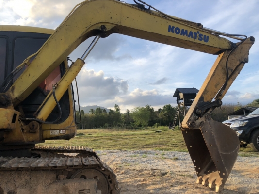 KOMATSU PC60-7 ไฟฟ้าตัด เอกสารเล่มทะเบียน สภาพสวย KOMATSU PC60-7 ไฟฟ้าตัด เอกสารเล่มทะเบียน สภาพสวย