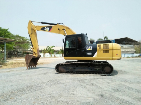 ขายด่วน! Cat320D2 ไมล์ 6,000 สภาพสวยมากค่ะสภาพสวยมากค่ะ