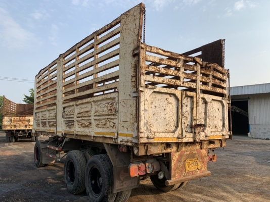 ลูกพ่วงไม่ดั้ม 3 คาน  อู่ สามมิตร ปี 56 ราคา 245,000 บาท ถุงลม ยาว 7  เมตร ยางพอใช้ กระแพงขางไม่ค่อยสวย สภาพพร้อมใช้ เอกสารเล่มทะเบียน   อยู่ นครปฐม โทร 0626426323