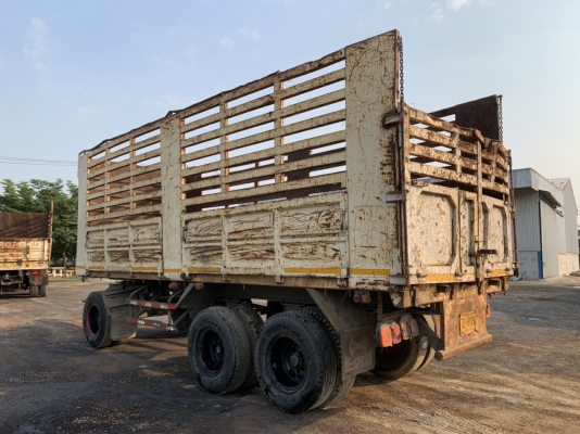 ลูกพ่วงไม่ดั้ม 3 คาน  อู่ สามมิตร ปี 56 ราคา 245,000 บาท ถุงลม ยาว 7  เมตร ยางพอใช้ กระแพงขางไม่ค่อยสวย สภาพพร้อมใช้ เอกสารเล่มทะเบียน   อยู่ นครปฐม โทร 0626426323