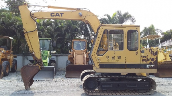 ต้องการขายรถขุดยี่ห้อ CAT-E70รถนอกนำเข้าจากญี่ปุ่น