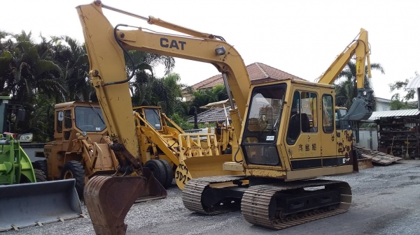 ต้องการขายรถขุดยี่ห้อ CAT-E70รถนอกนำเข้าจากญี่ปุ่น