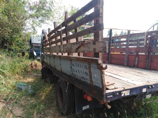 ขายรถบรรทุก6ล้อ ISUZU NPR 120 แรงฝาขาวปี42 ขายรถบรรทุก6ล้อ ISUZU NPR 120 แรงฝาขาวปี42