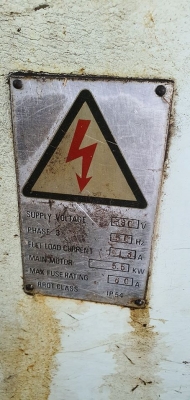 ขายเครื่องกลึง 6 ฟุต นิ้ว มิลไม่เปลี่ยนเฟือง ตามสภาพ 48000 บาท ขายเครื่องกลึง 6 ฟุต นิ้ว มิลไม่เปลี่ยนเฟือง ตามสภาพ 48000 บาท