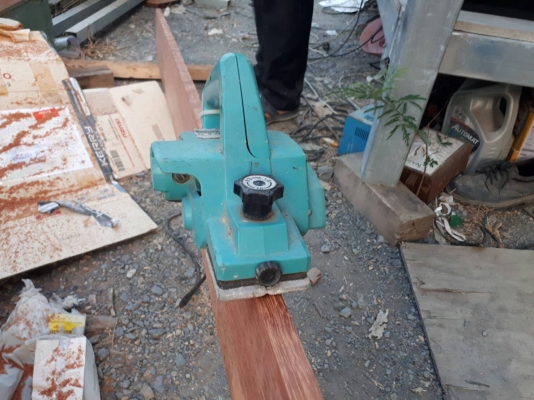 ขาย กบไสไม้ ไฟฟ้า HITACHI ขนาด 3 นิ้ว ของมือสอง จากญี่ปุ่นแท้ ใช้งานทน ไฟ 110V ไสไม้เนียน ราคา 1,600 ขาย กบไสไม้ ไฟฟ้า HITACHI ขนาด 3 นิ้ว ของมือสอง จากญี่ปุ่นแท้ ใช้งานทน ไฟ 110V ไสไม้เนียน ราคา 1,600