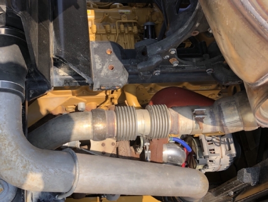 ขายรถตักล้อยาง CAT 950K (เทียบเท่า WA380-7) ปี 2015 นำเข้าเองจากญี่ปุ่น สภาพสวยพร้อมใช้งาน มีVDOการทำงานครับ