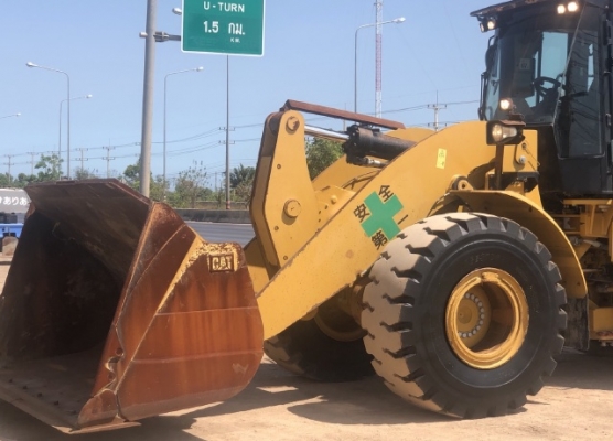 ขายรถตักล้อยาง CAT 962K ปี 2015 นำเข้าเองจากญี่ปุ่น สภาพสวยพร้อมใช้งาน มีVDOการทำงานครับ