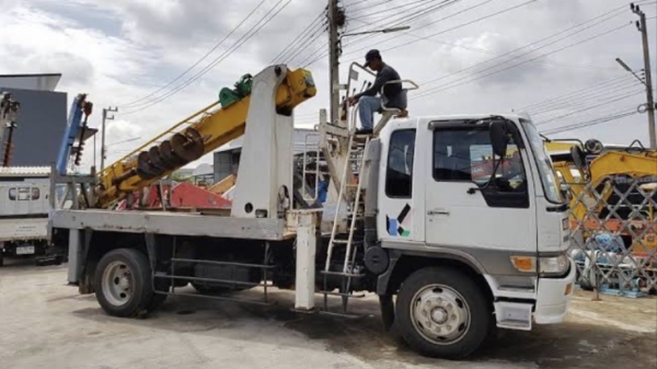 แท่นเครนเจาะ AICHI 904เก่านอก ถอดจากรถ มีคลิปโชว์