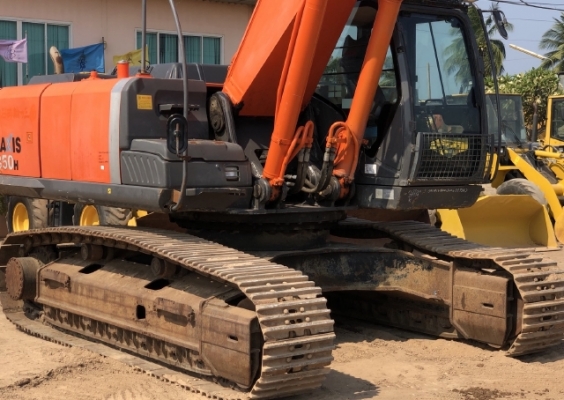 ขายรถขุด HITACHI ZX350H-3 นำเข้าเองจากญี่ปุ่น สภาพสวยพร้อมใช้งาน มีVDOการทำงานครับ ขายรถขุด HITACHI ZX350H-3 นำเข้าเองจากญี่ปุ่น สภาพสวยพร้อมใช้งาน มีVDOการทำงานครับ