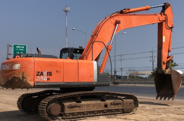 ขายรถขุด HITACHI ZX350H-3 นำเข้าเองจากญี่ปุ่น สภาพสวยพร้อมใช้งาน มีVDOการทำงานครับ ขายรถขุด HITACHI ZX350H-3 นำเข้าเองจากญี่ปุ่น สภาพสวยพร้อมใช้งาน มีVDOการทำงานครับ