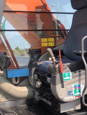 ขายรถขุด HITACHI ZX350H-3 นำเข้าเองจากญี่ปุ่น สภาพสวยพร้อมใช้งาน มีVDOการทำงานครับ ขายรถขุด HITACHI ZX350H-3 นำเข้าเองจากญี่ปุ่น สภาพสวยพร้อมใช้งาน มีVDOการทำงานครับ