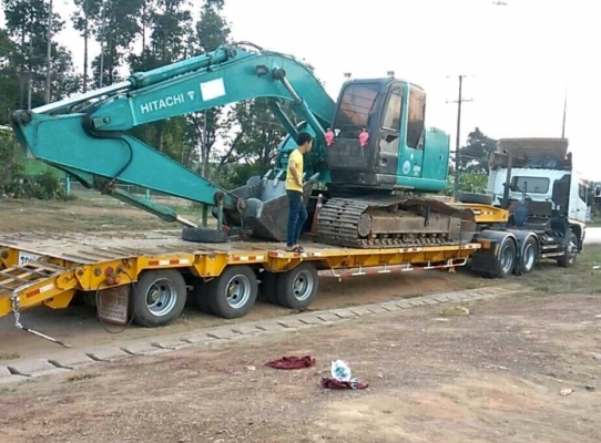 ขายด่วน!!Hitachi ZX225US ไมล์ ชม.9800 เอกสารเล่มทะเบียน สวยๆค่ะ