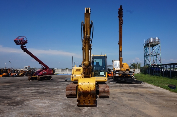 KOMATSU PC120-8 นำเข้าจากญี่ปุ่น พร้อมไฟแนนซ์บริการ สนใจติดต่อ ผึ้ง โทร 095-0563605