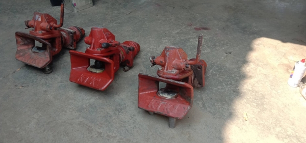 ขายลำโพงลากพ่วง KTK รุ่นK700 ล๊อค 2 ชั้นสภาพสวยมี 3 ตัวให้เลือก 12,000บาท และ9,500บาท สนใจติดต่อ 081-736-0159