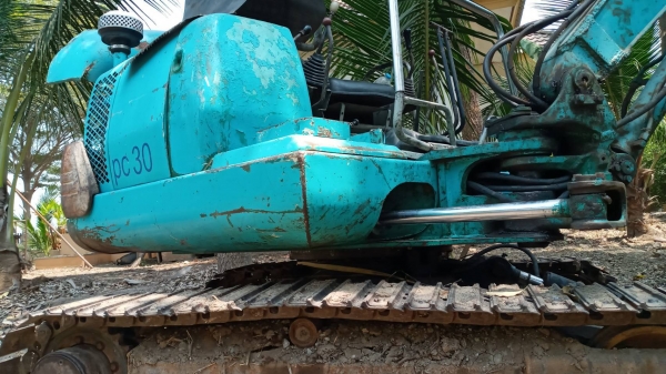 มีVDO KOMATSU PC30-7 สภาพสวย มีVDO KOMATSU PC30-7 สภาพสวย