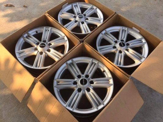 ขายล้อ Isuzu D-Max ขอบ18&rdquo; 6รู สภาพสวยมาก - ราคาชุดละ 6,500 บาท