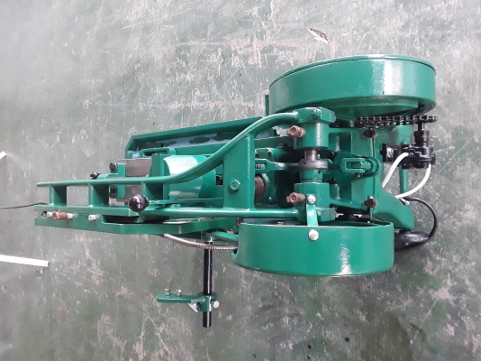 จัดโปร ขาย 12,000 เครื่องเลื่อย HERO 14 นิ้ว ใช้ไฟบ้าน 220V. มีปีกรางน้ำ มีปั๊มน้ำ มีตัวตั้งระยะตัด อุปกรณ์ครบ สภาพสวยตามรูป เปลี่ยนใบเลื่อยให้ใหม่ ระบบไฮดรอลิคสมบูรณ์ เครื่องแรง น้ำกระฉูด สินค้าอยู่ที่ ซ.นิมิตใหม่ 63 เขตคลองสามวา กทม.ค่าขนส่งคิดตามระยะทา